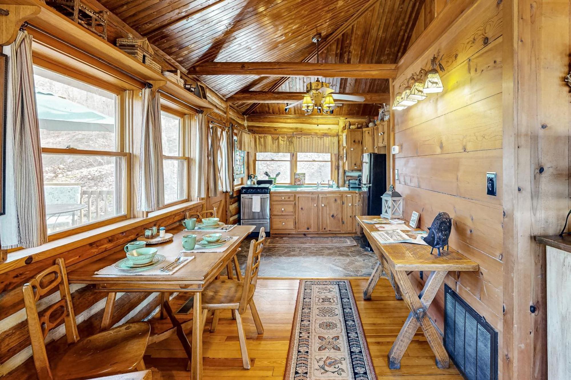 Lake Lucerne - Treehouse Cabin #01 尤里卡斯普林斯 外观 照片